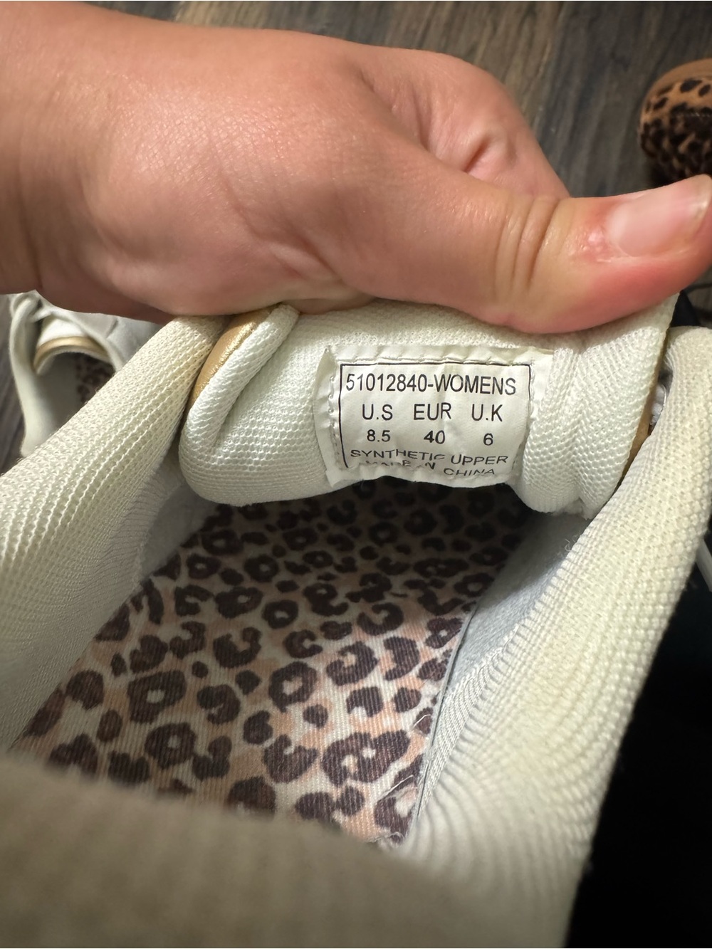 Levi's White Low-Top Sneakers - Women’s 8.5 - Picture 5 of 5